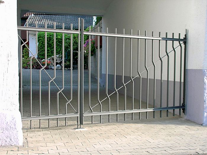 Metallgestaltung U. Hoefling Gartentore